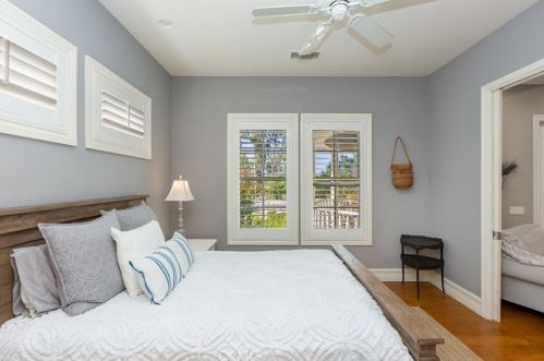 1015 Tiger Tail Dr, Riverside CA  92506-5423 exterior