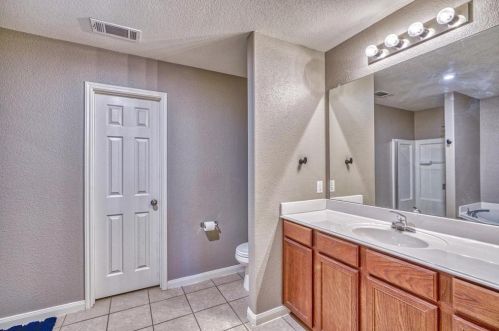 600 Hidden Dale Dr, Fort Worth TX  76140-7524 exterior