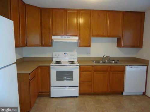 7 Farrell Ln, Fredericksburg, VA 22408-4004
