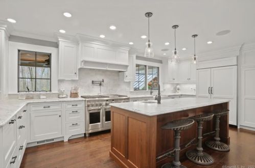 32 Bedford Rd, Greenwich, CT 06831-2533