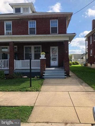 547 Atlantic Ave, York PA  17404-2608 exterior