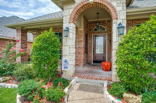 10125 Ash Creek Ln, Fort Worth, TX 76177-7347