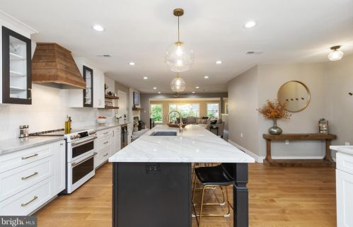 414 Ben Oaks Dr, Severna Park MD 21146-2207 exterior