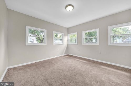 26 Crescent Blvd, Camden NJ  08108-1042 exterior