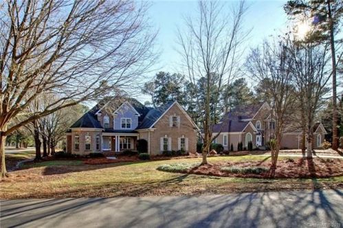 8076 Saint Andrews Ln, Stanley, NC 28164-9714