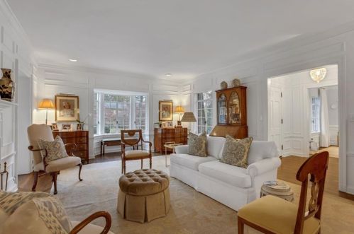 2488 Dellwood Dr, Atlanta GA  30305-4076 exterior