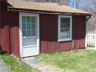 169 Cedar Swamp Rd, Deep River CT  06417-1577 exterior