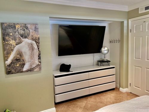 5325 Seneca Pl, Simi Valley CA 93063-2053 exterior