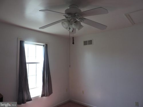 1053 Sterling Pl, Lancaster PA  17603-8839 exterior