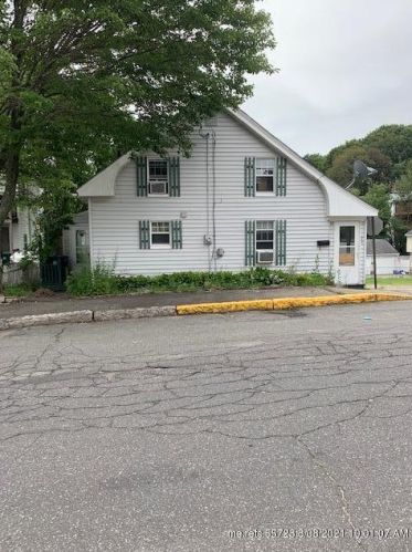 29 Pike St, Biddeford, ME 04005-2719