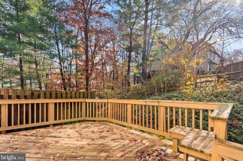 5854 Wye Oak Commons Ct, Springfield VA  22015-2843 exterior