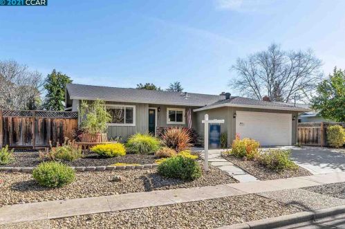 984 Oasis Dr, Concord, CA 94518-3341