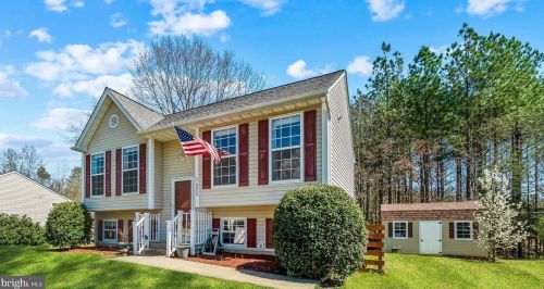 8907 Handy Ct, Fredericksburg, VA 22408-8768