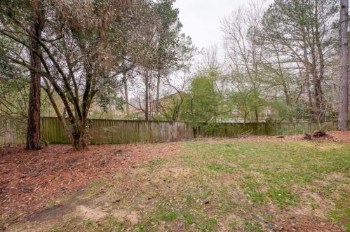 202 Brittany Ct, Duluth GA  30096-2672 exterior
