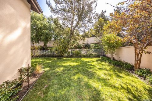 1098 Rexford Ln, Anaheim CA  92808-2333 exterior