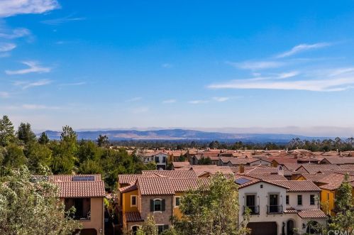 130 Long Fence, Irvine CA  92602-1807 exterior