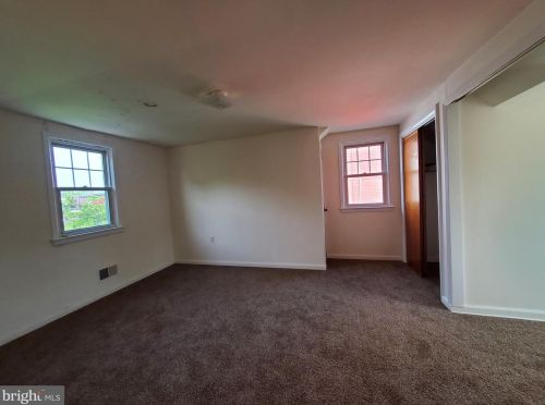 158 Phillips Ave, Trenton NJ  08610-2620 exterior