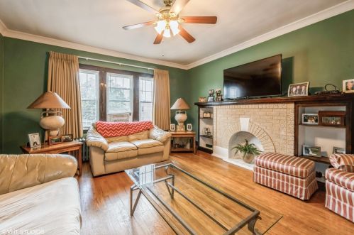 5207 School St, Chicago, IL 60641-4231