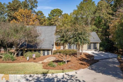 1321 Snug Harbor Dr, Reynolds Plantation, GA 30642-3734