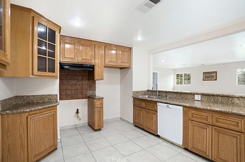 3139 Tyler Ave, Anaheim CA  92801-6039 exterior