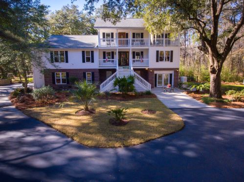 4242 Chisolm Rd, Johns Island, SC 29455-7721