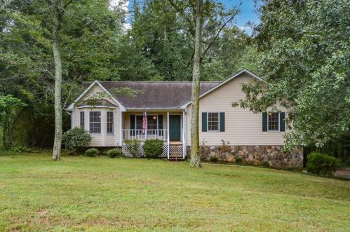 423 Creek Run Dr, Holly Springs, GA 30188-1951