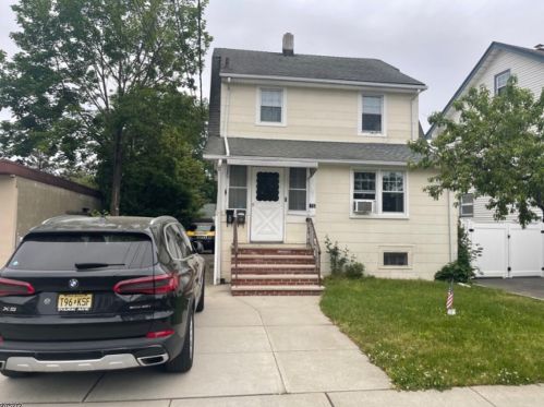 76 Franklin Pl, Paterson, NJ 07512-2601