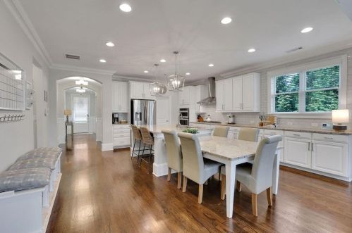 3573 Brookleigh Ln, Atlanta GA  30319-2219 exterior