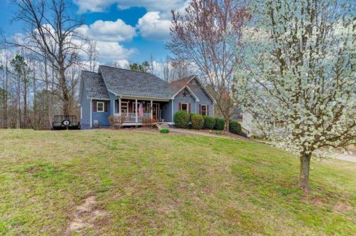 49 Blakes Ln, White Stone, GA 30175-6601