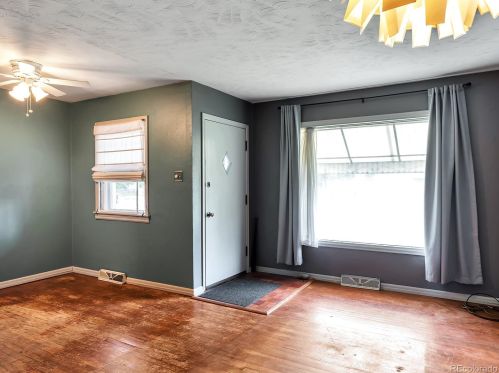 961 Hooker St, Denver, CO 80204-3238