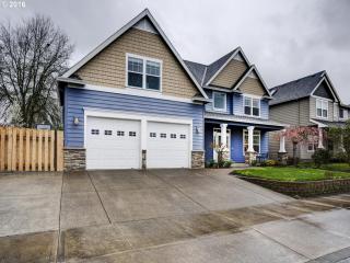 3208 Main St, Newberg OR  97132-9247 exterior