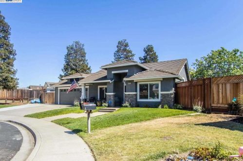 6685 Brookdale Ct, Livermore, CA 94551-8902