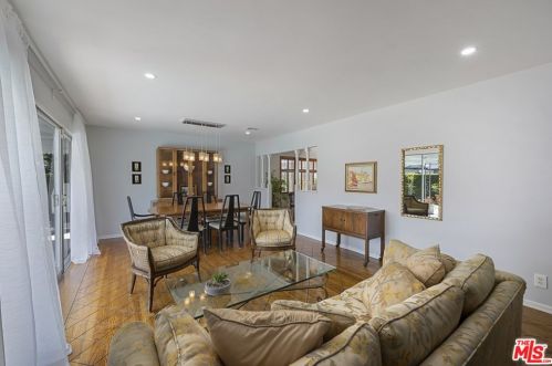 1520 Harle Pl, Anaheim CA  92802-2510 exterior