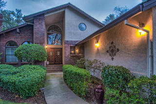 4387 Saratoga Dr, Redding, CA 96002-3742