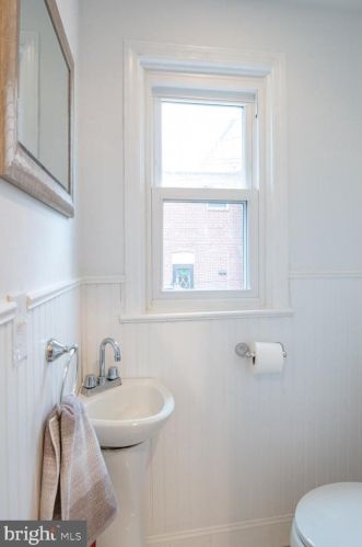 355 Ross St, Lancaster PA  17602-1941 exterior