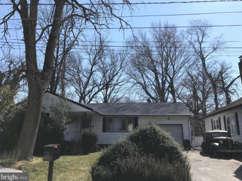 9 Brattle Ave, Trenton, NJ 08638-2201