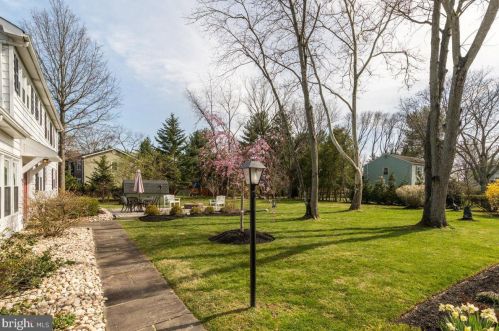 1 Fieldston Rd, Princeton NJ  08540-6453 exterior