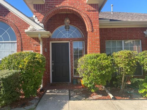 10107 Norman Ct, Irving TX  75063-5960 exterior