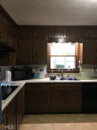 3725 Sandhill Dr, Conyers GA  30094-3702 exterior