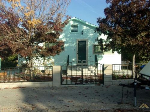 320 Shattuck Ave, Taft, CA 93268-4024