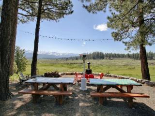 14326 Russell Valley Rd, Truckee, CA