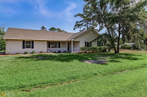 27 Northeaster Ct, Woodbine, GA 31569-3013