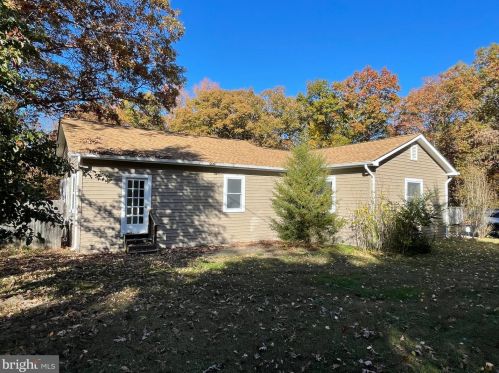 346 Skyline Dr, Fredericksburg, VA 22406-4040
