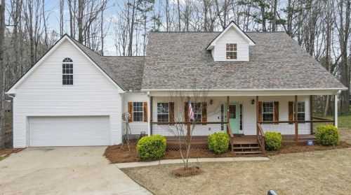 284 Ruby Ln, Commerce, GA 30530-4388