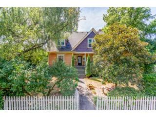 703 Main St, Newberg, OR 97132-2319