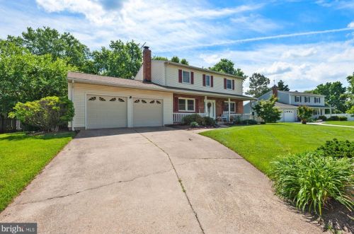 1311 Cold Harbor Ct, Herndon, VA 20170-2018