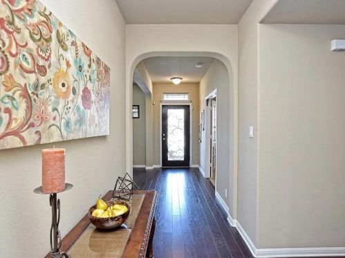 141 Florenz Ln, Georgetown, TX 78628-7067