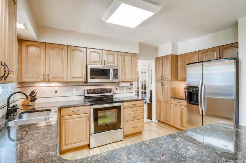1101 Oakmont Ct, Fort Collins CO  80525-2855 exterior