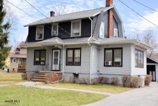 101 Wordsworth Ave, Altoona, PA 16602-3134