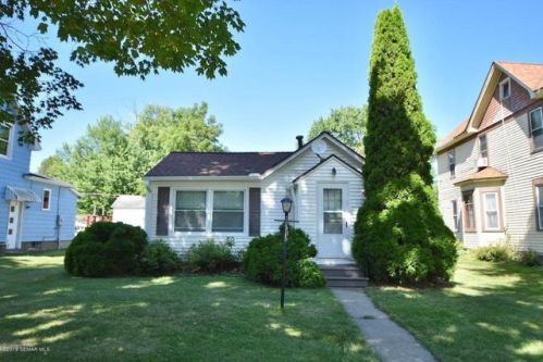 432 1st Ave, Wanamingo, MN 55983-1419